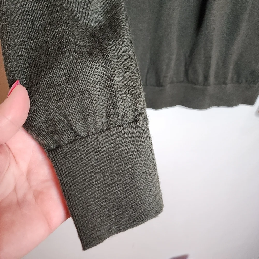 Size MT J. Crew Merino Wool Green Sweater V-neck Men's Size Medium‎ Tall